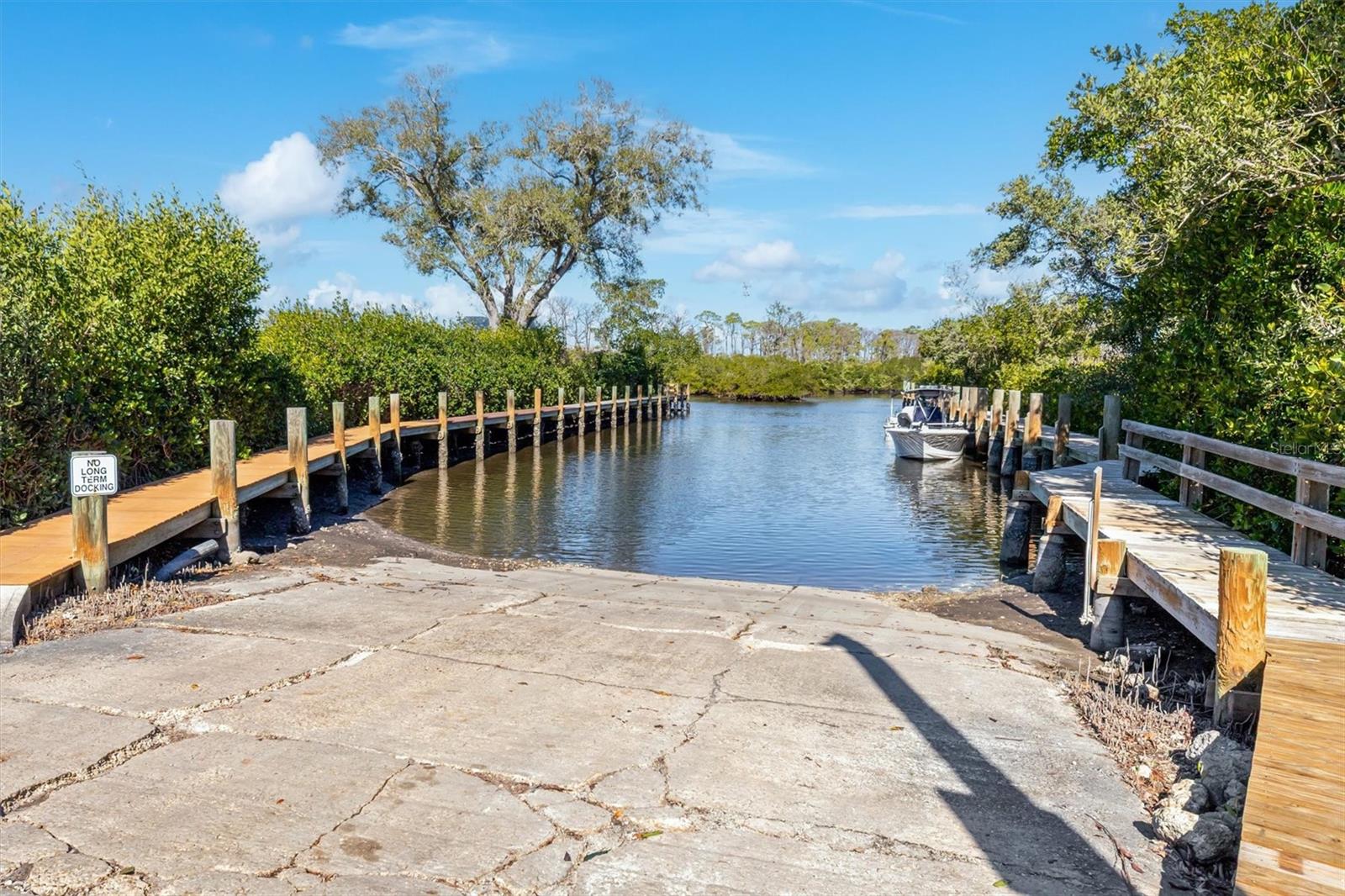 Image 30 of 43 For 2091 Oyster Creek Drive