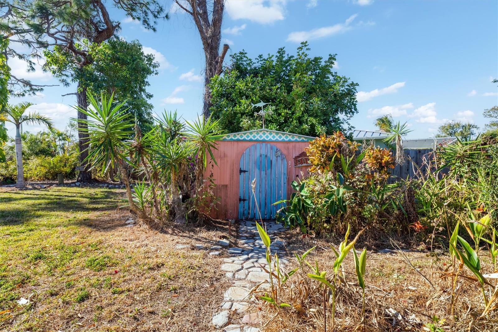 Image 32 of 43 For 2091 Oyster Creek Drive