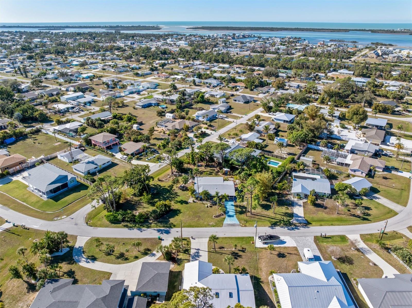 Image 40 of 43 For 2091 Oyster Creek Drive