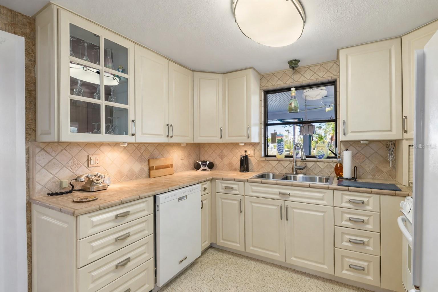 Image 9 of 43 For 2091 Oyster Creek Drive