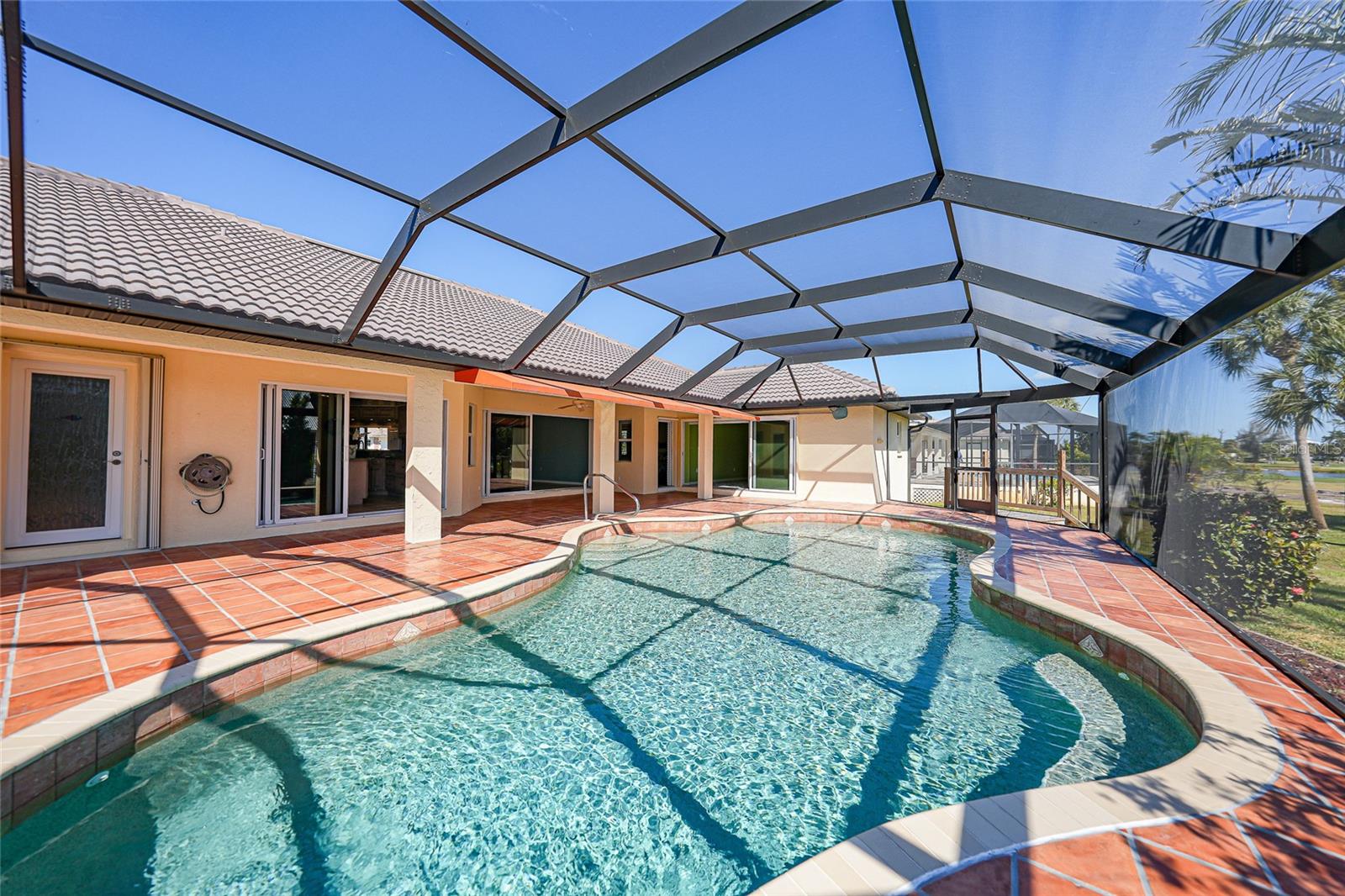 Image 2 of 53 For 3 Amberjack Cove