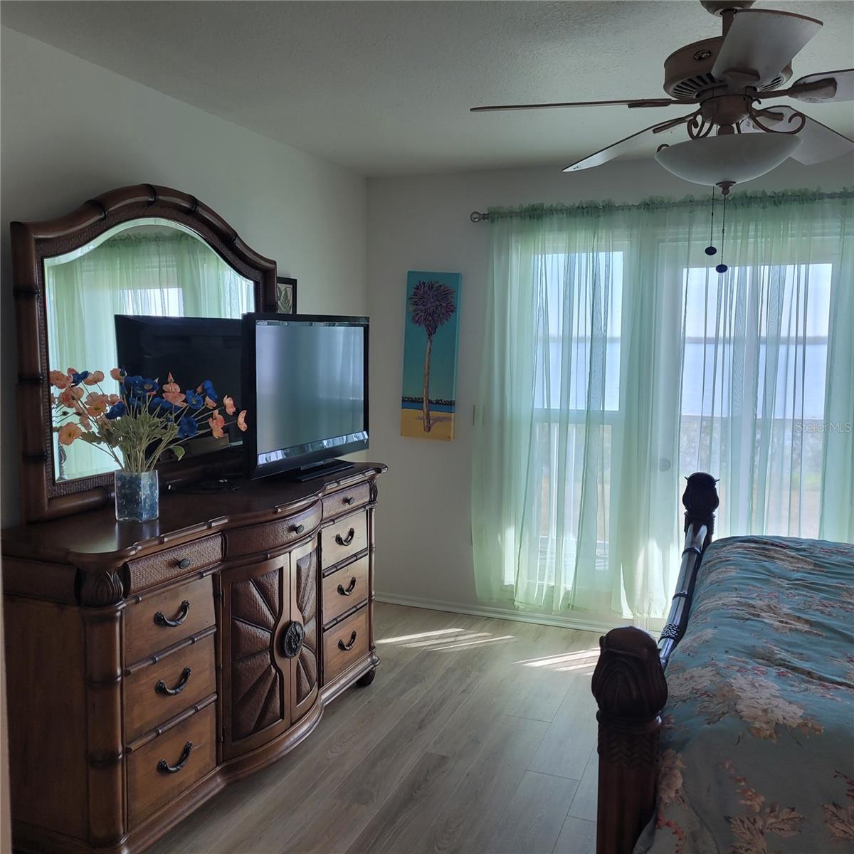 Image 13 of 48 For 4410 Warren Avenue 108