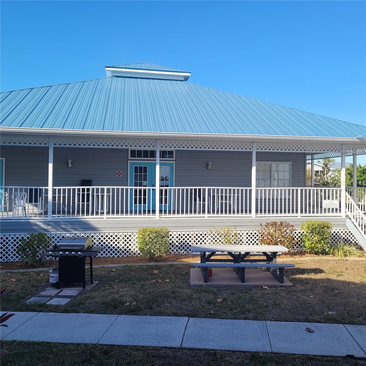 Image 33 of 48 For 4410 Warren Avenue 108