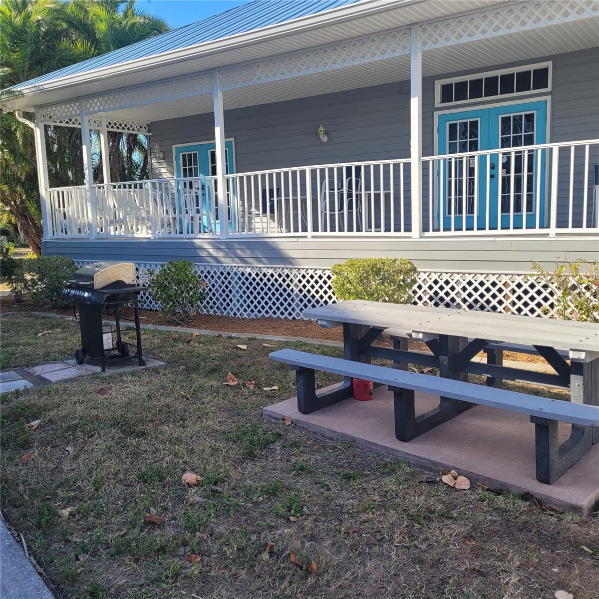 Image 35 of 48 For 4410 Warren Avenue 108