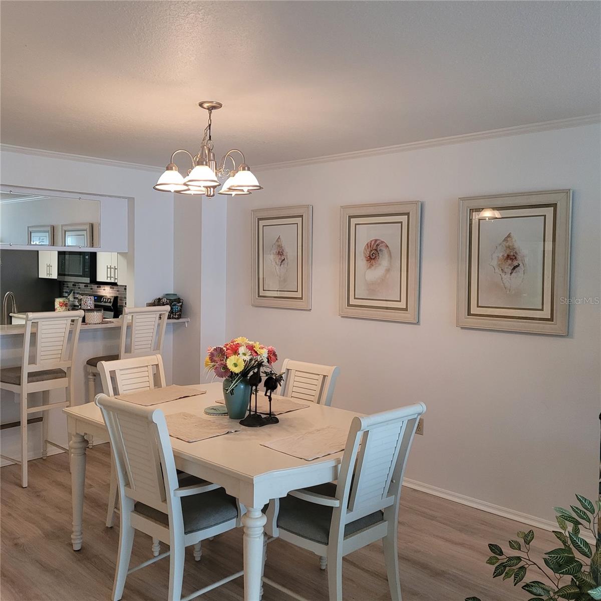 Image 8 of 48 For 4410 Warren Avenue 108