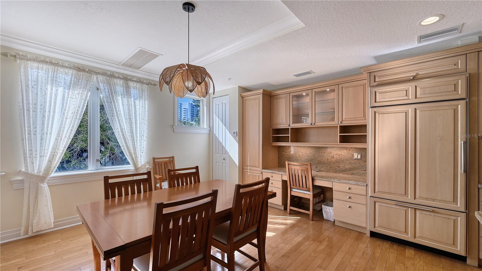 Image 11 of 65 For 235 Cocoanut Avenue 117c