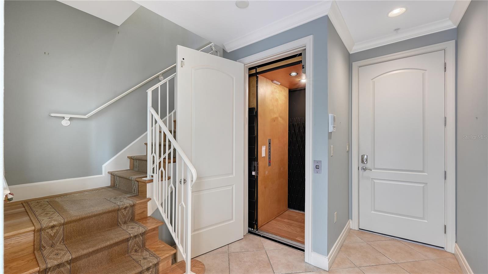 Image 36 of 65 For 235 Cocoanut Avenue 117c