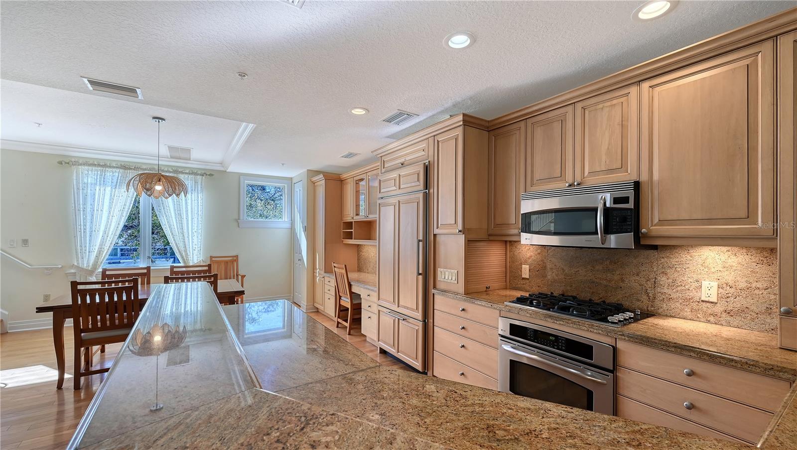 Image 9 of 65 For 235 Cocoanut Avenue 117c