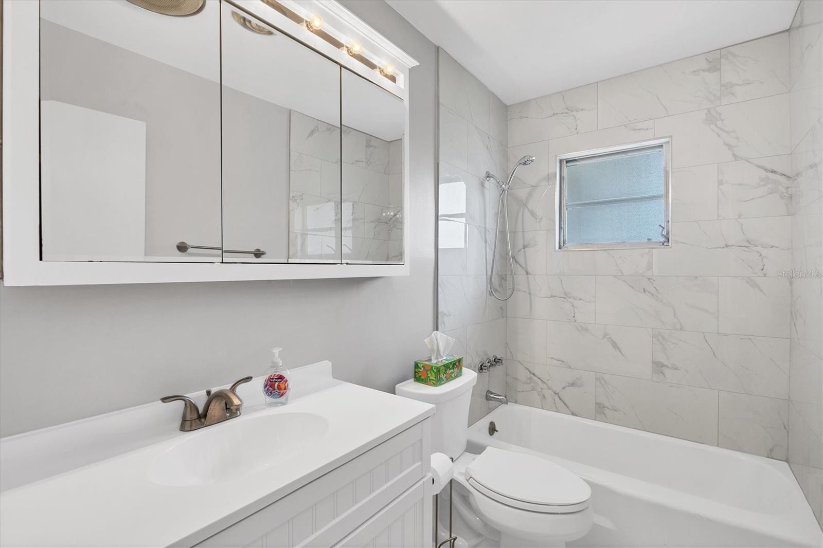 Image 14 of 28 For 2075 Pennsylvania Avenue