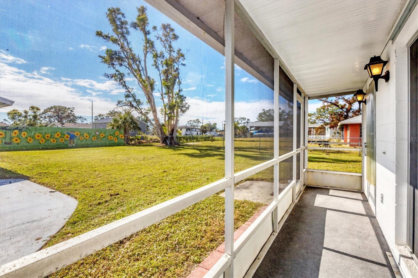 Image 22 of 28 For 2075 Pennsylvania Avenue