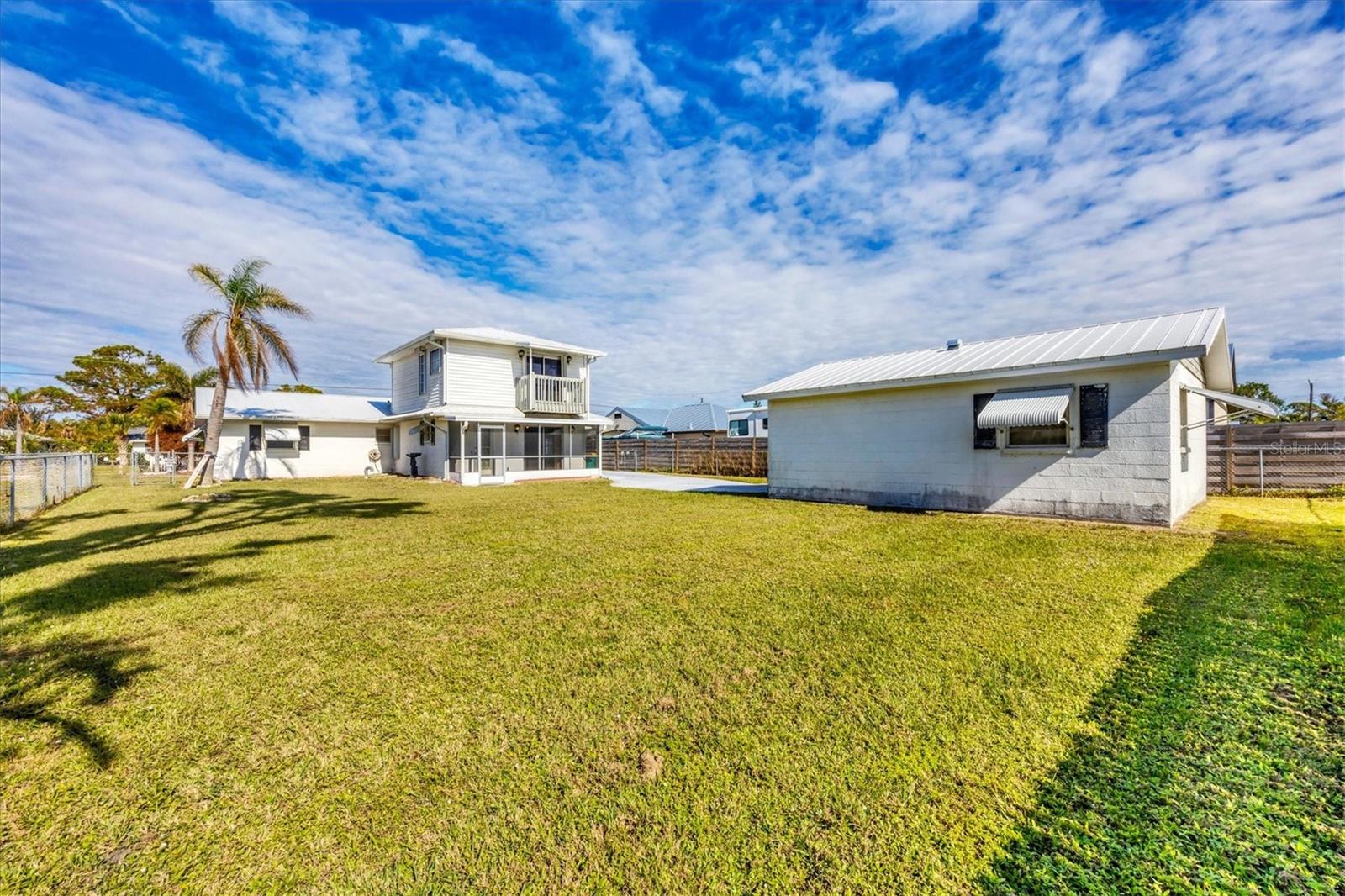 Image 3 of 28 For 2075 Pennsylvania Avenue