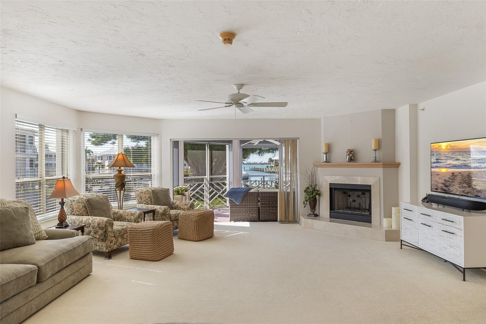 Image 14 of 65 For 11000 Placida Road 1301