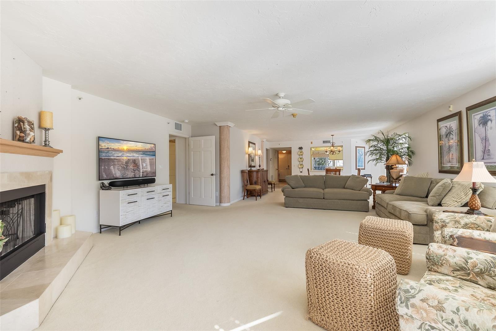 Image 17 of 65 For 11000 Placida Road 1301