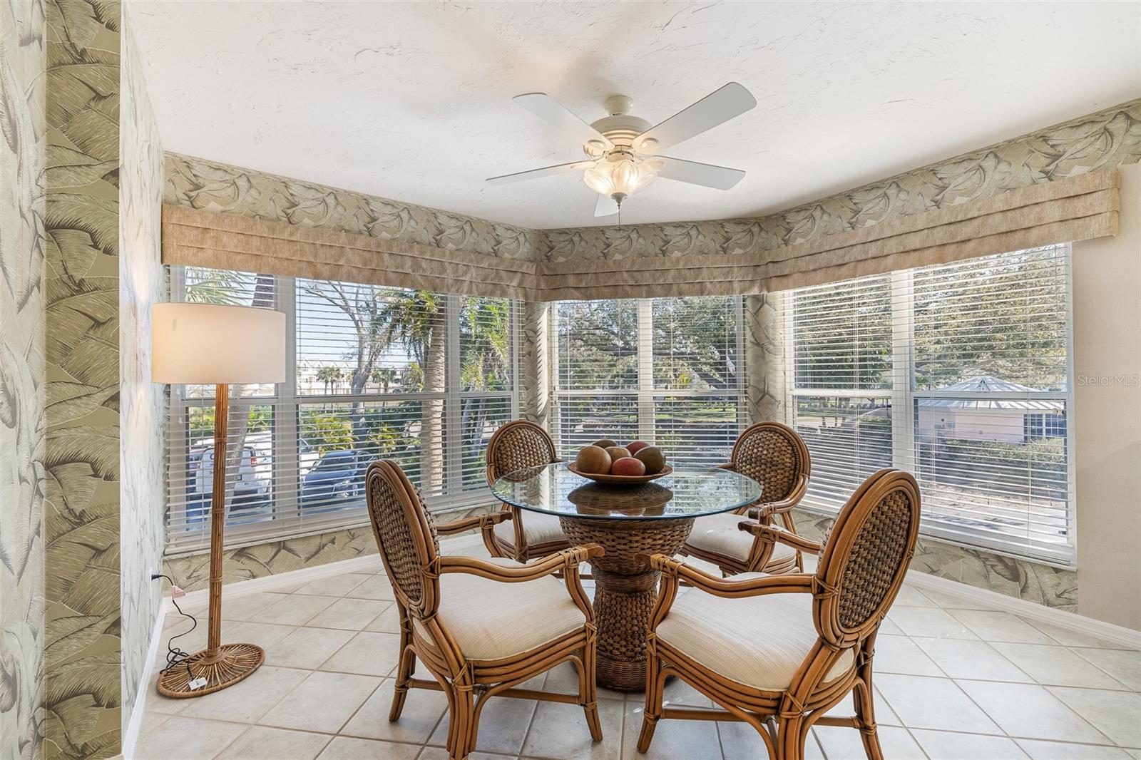 Image 18 of 65 For 11000 Placida Road 1301