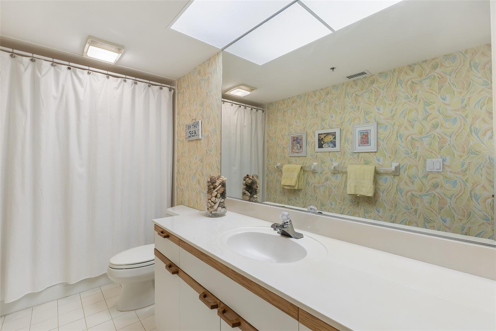 Image 29 of 65 For 11000 Placida Road 1301