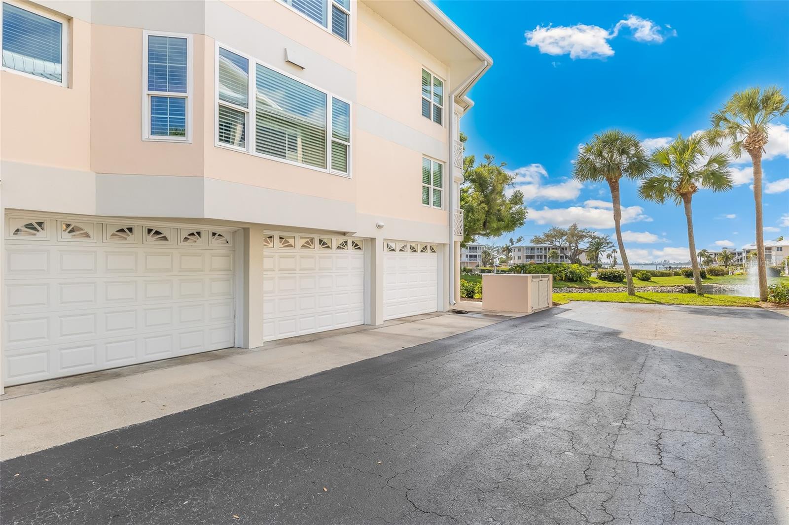 Image 30 of 65 For 11000 Placida Road 1301