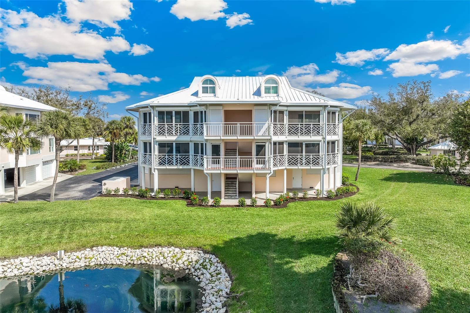 Image 32 of 65 For 11000 Placida Road 1301