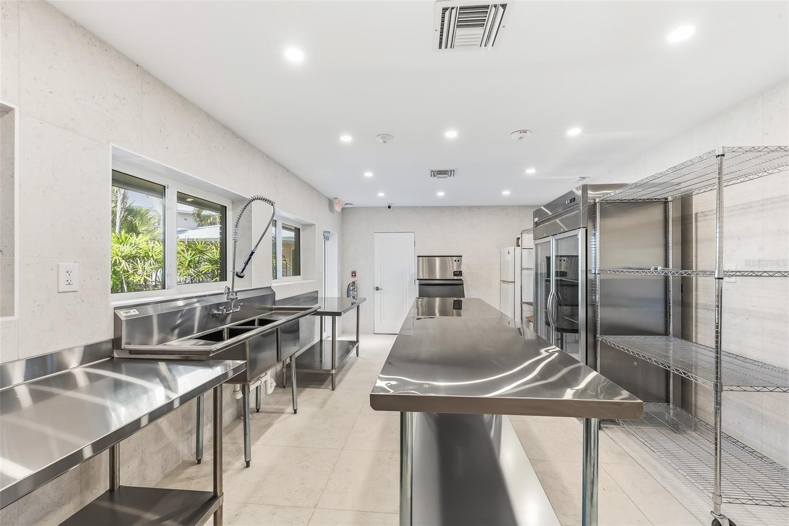 Image 41 of 65 For 11000 Placida Road 1301