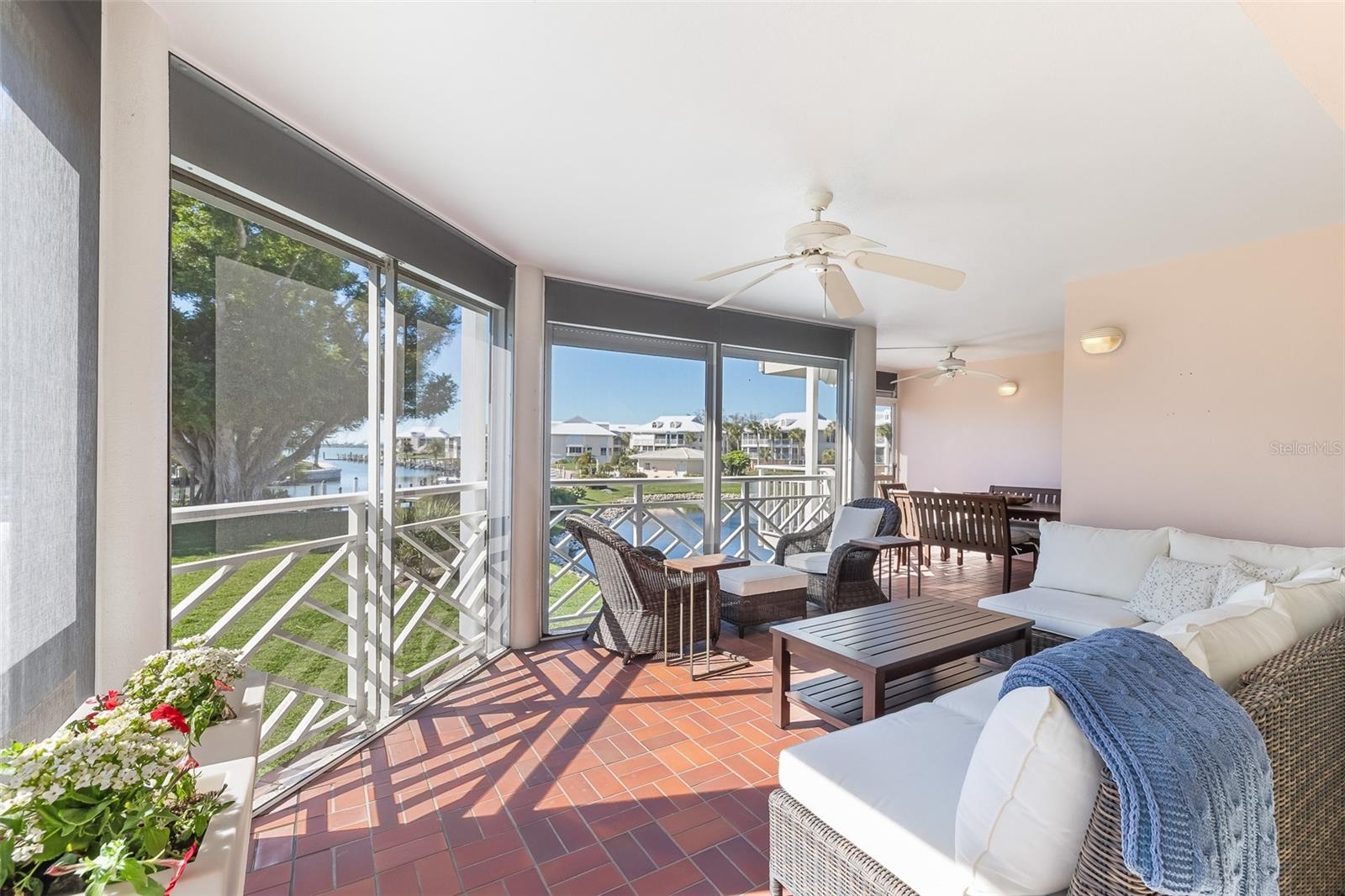 Image 7 of 65 For 11000 Placida Road 1301