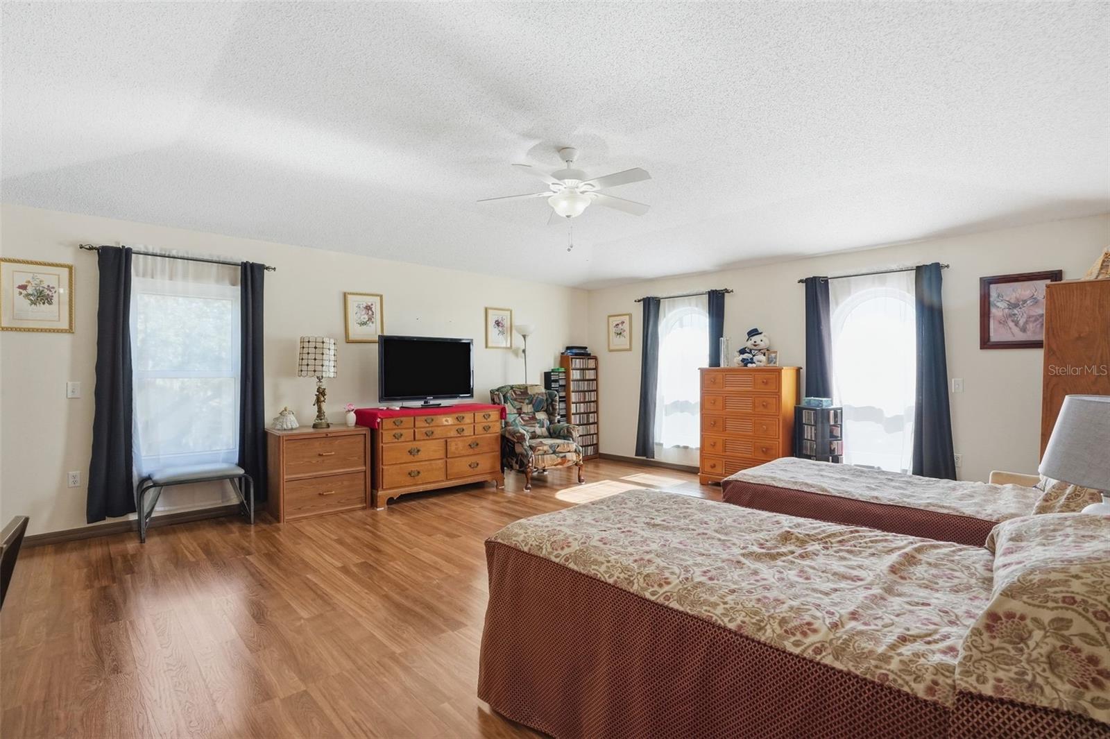 Image 19 of 39 For 2069 Finland Drive