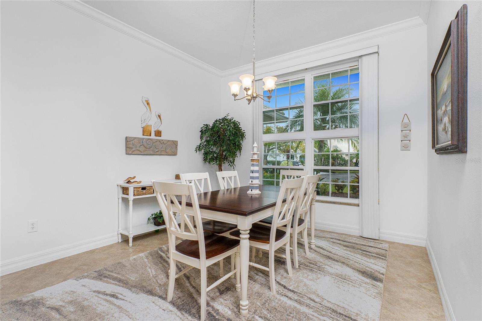 Image 13 of 62 For 416 Devonshire Lane