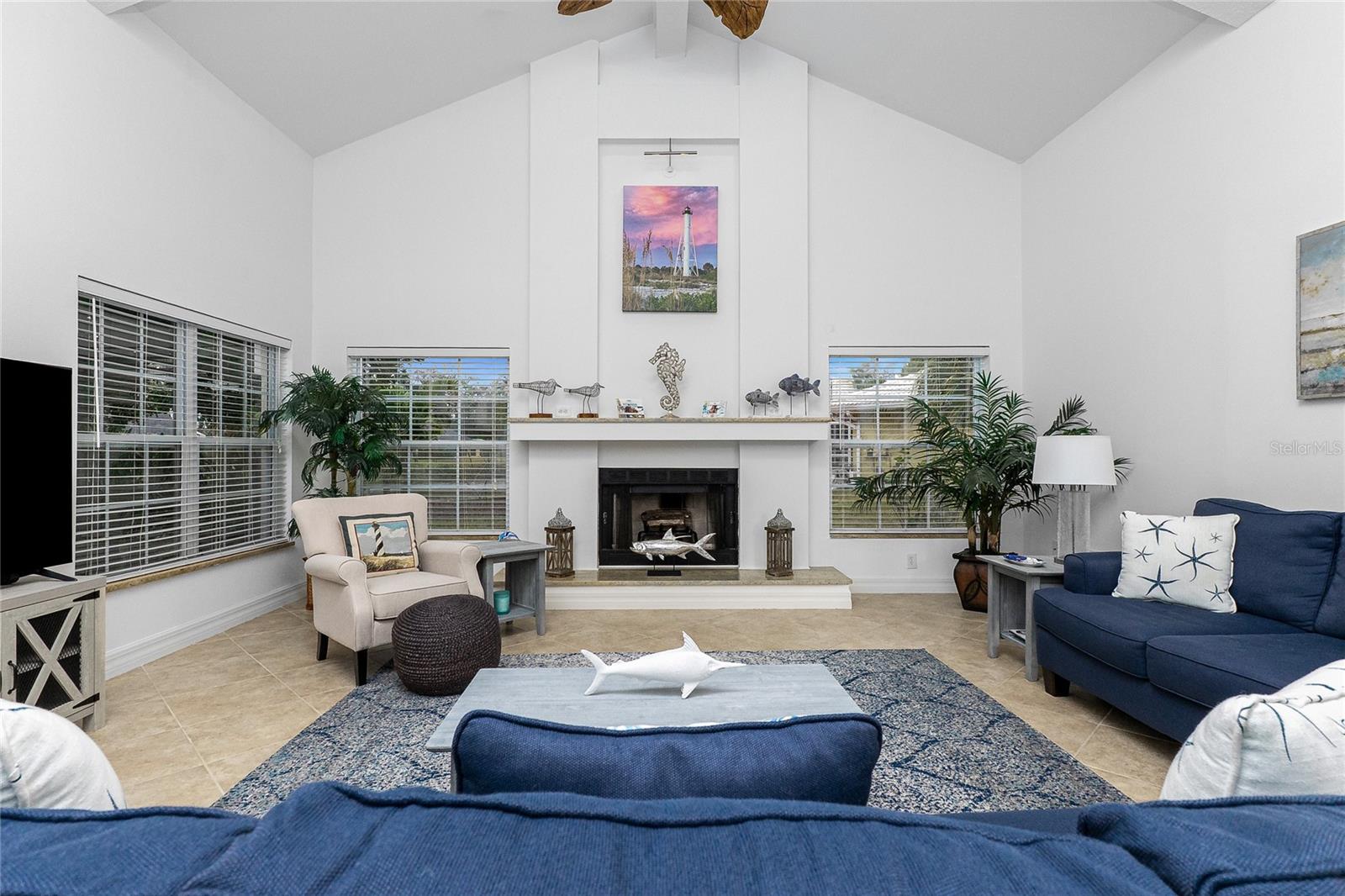 Image 24 of 62 For 416 Devonshire Lane