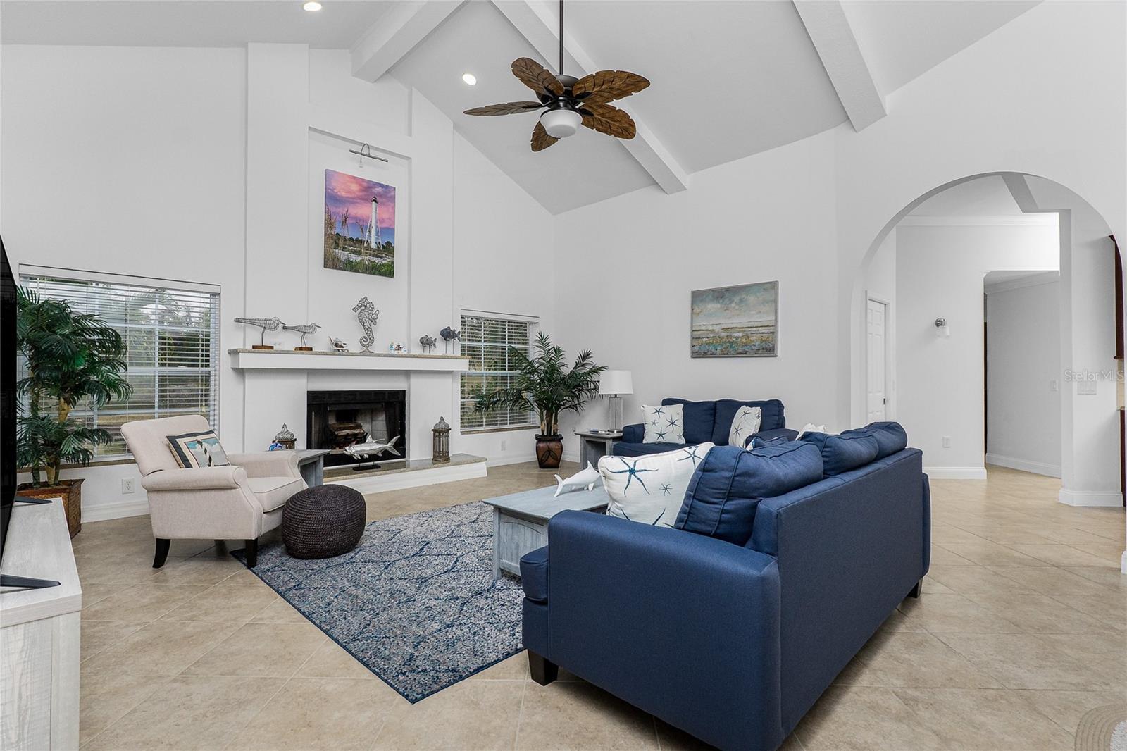 Image 25 of 62 For 416 Devonshire Lane