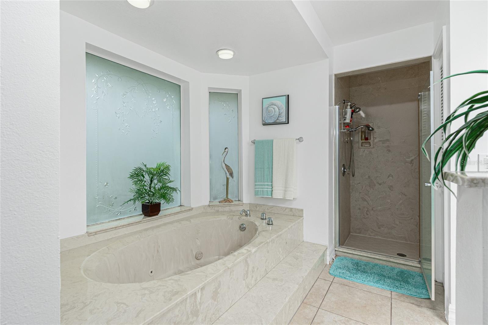 Image 33 of 62 For 416 Devonshire Lane