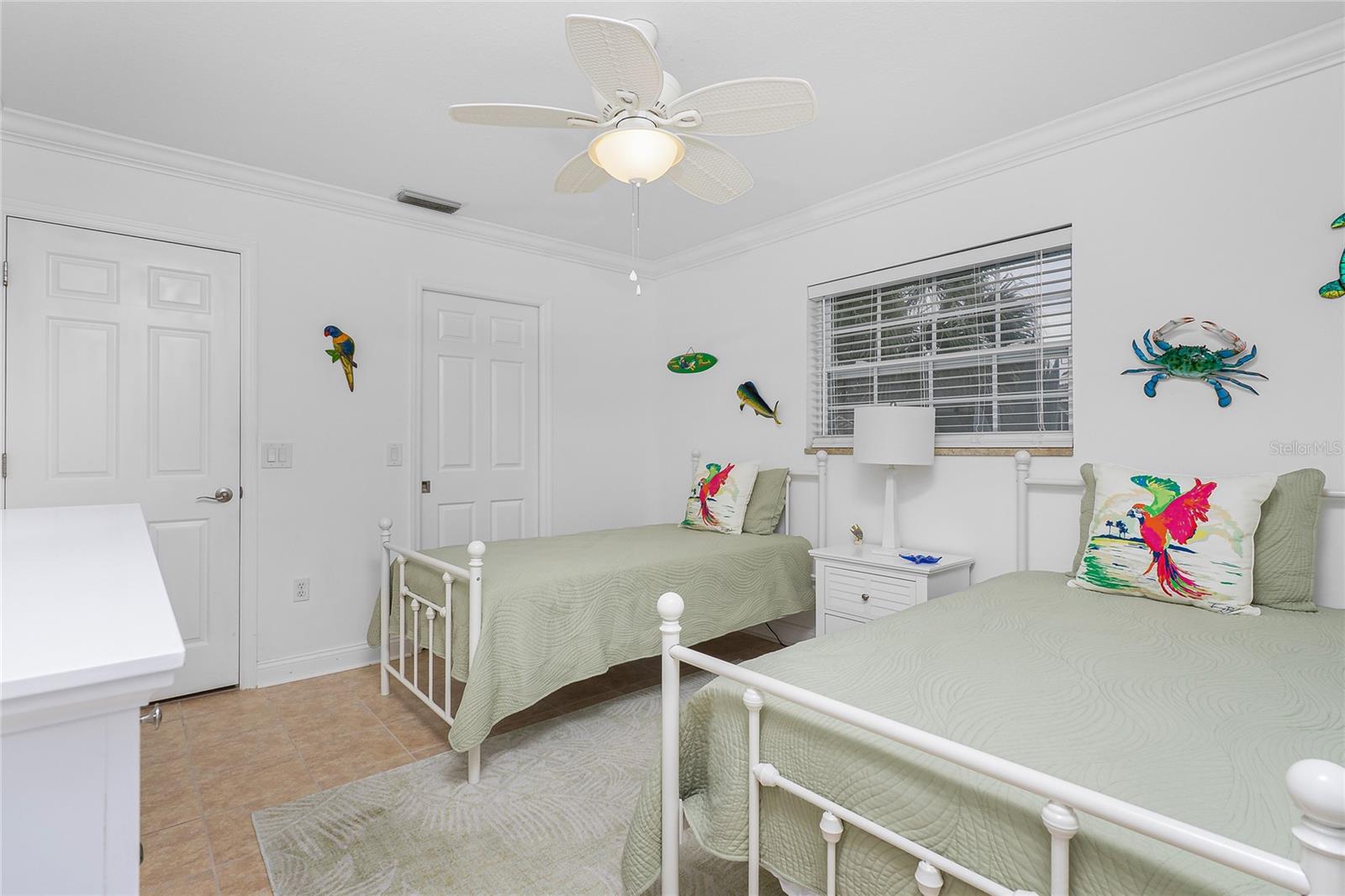 Image 39 of 62 For 416 Devonshire Lane