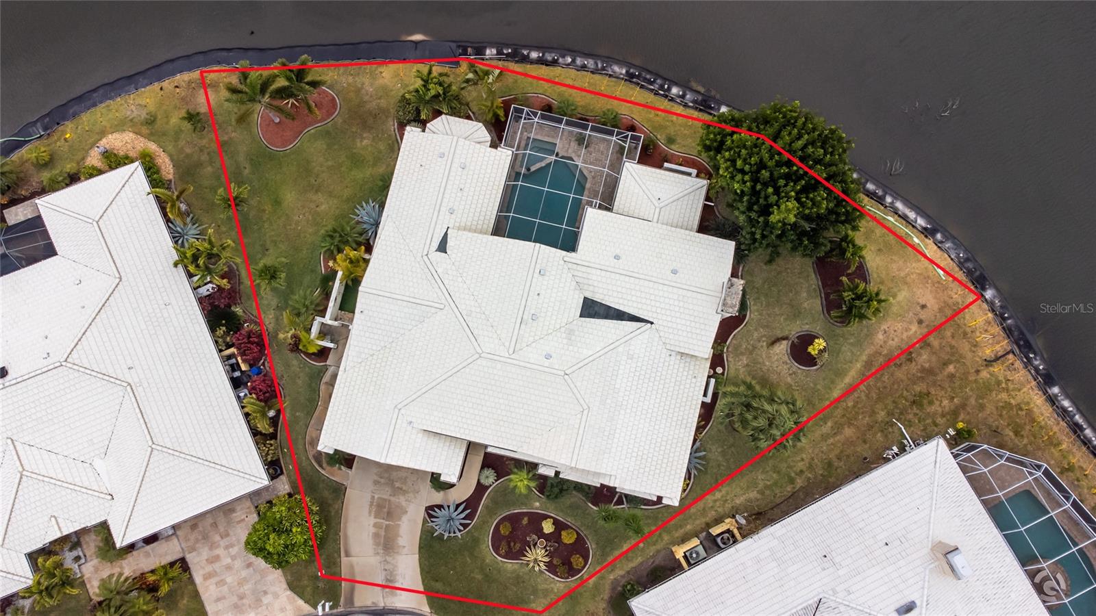 Image 56 of 62 For 416 Devonshire Lane