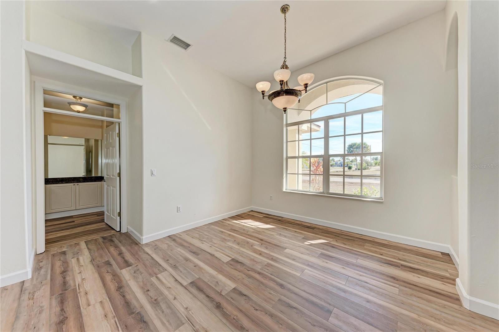 Image 11 of 61 For 25206 Nocturne Lane