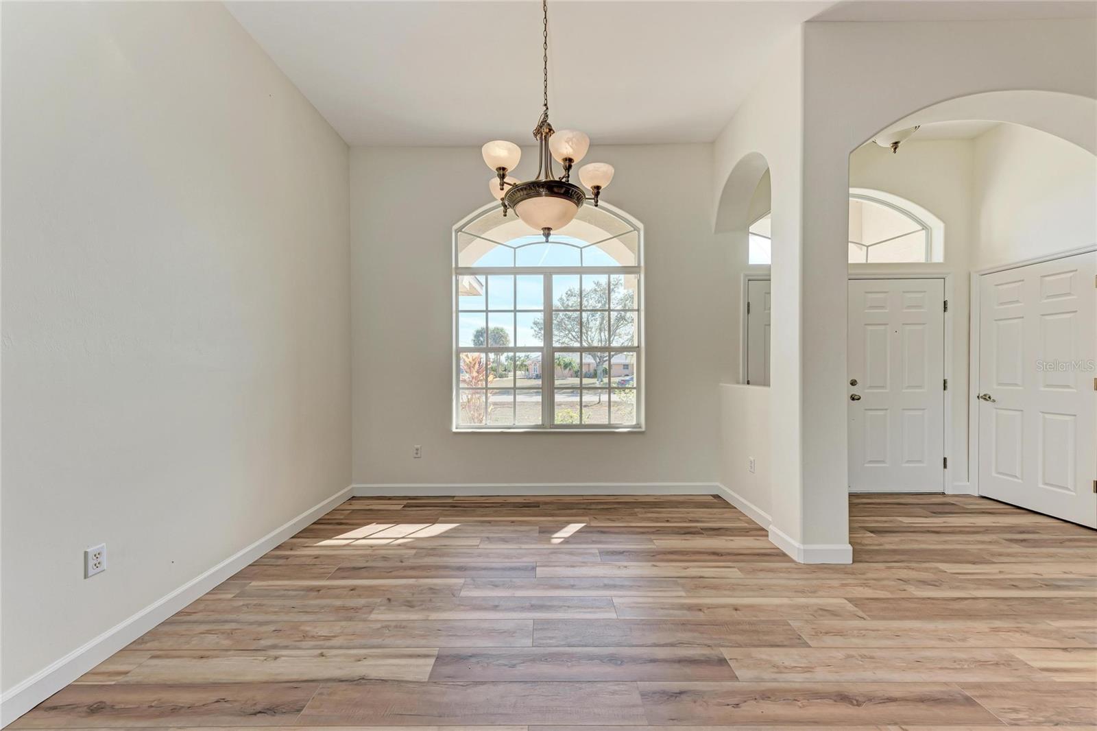 Image 12 of 61 For 25206 Nocturne Lane