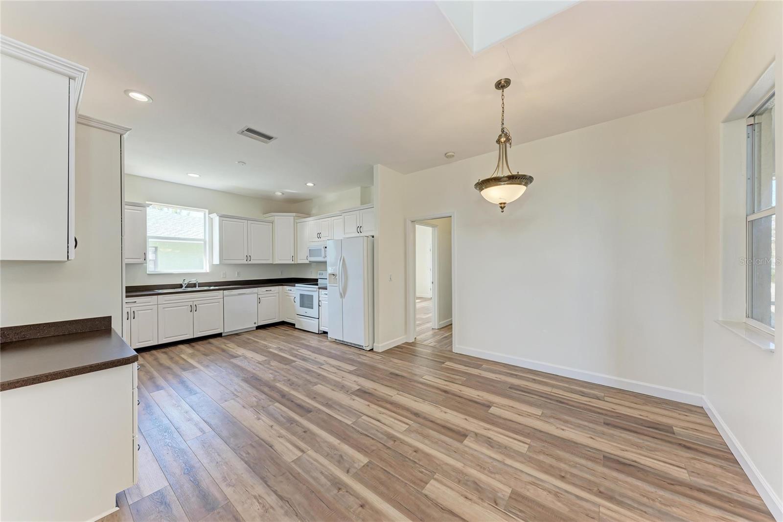 Image 16 of 61 For 25206 Nocturne Lane