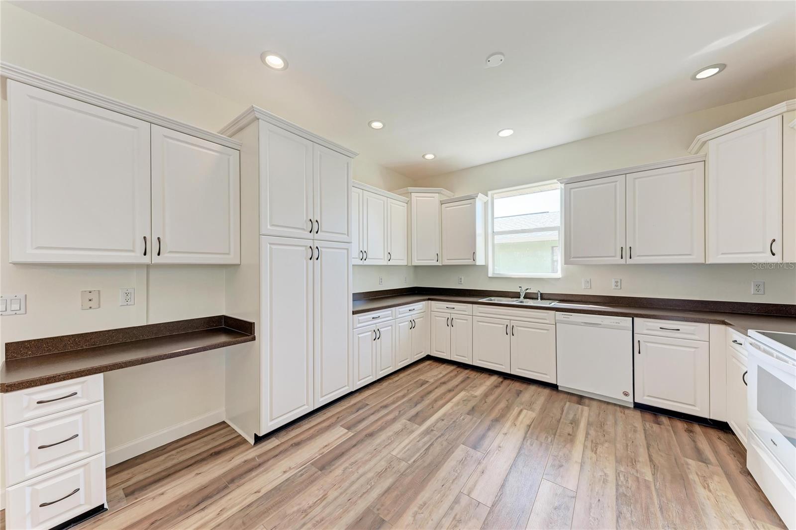 Image 18 of 61 For 25206 Nocturne Lane