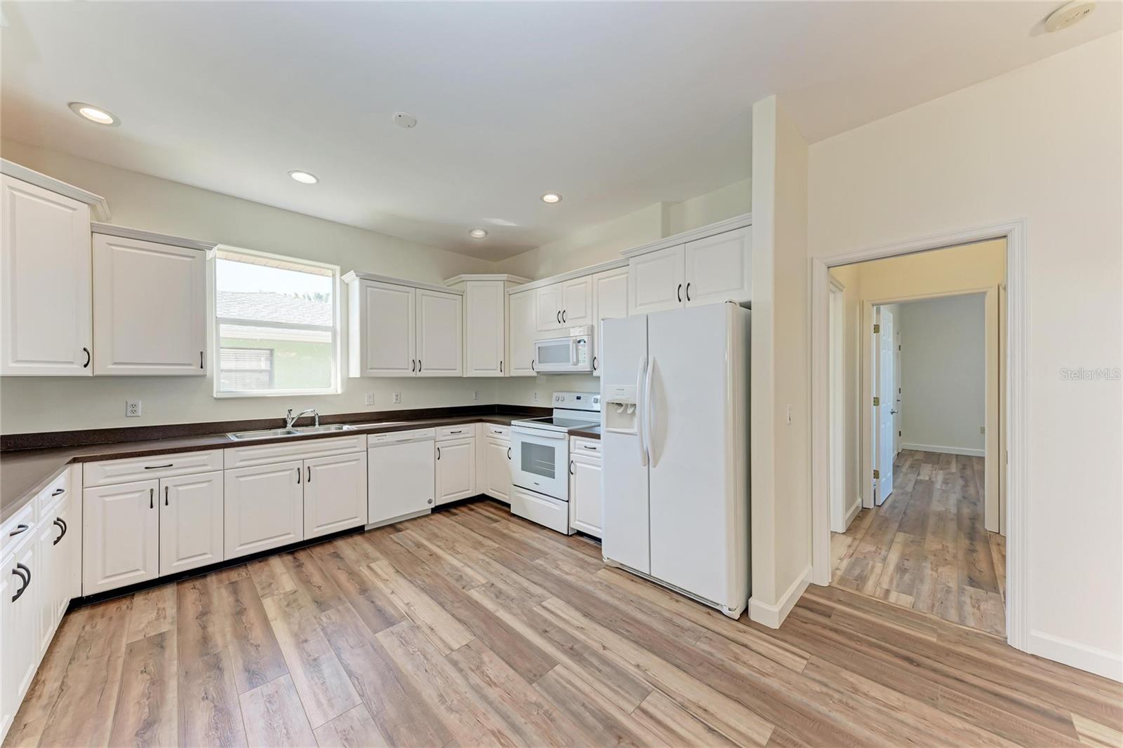 Image 19 of 61 For 25206 Nocturne Lane