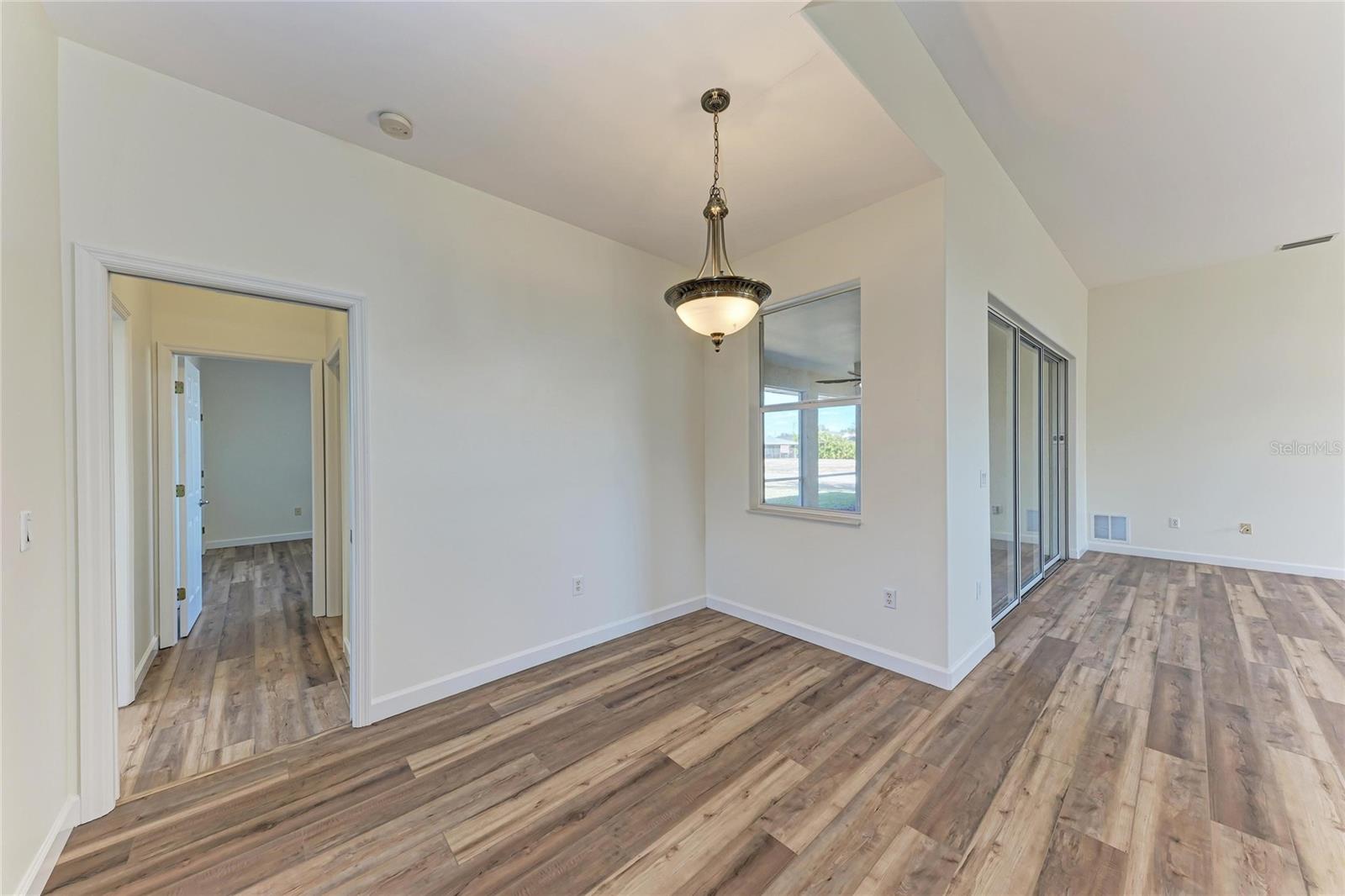 Image 23 of 61 For 25206 Nocturne Lane