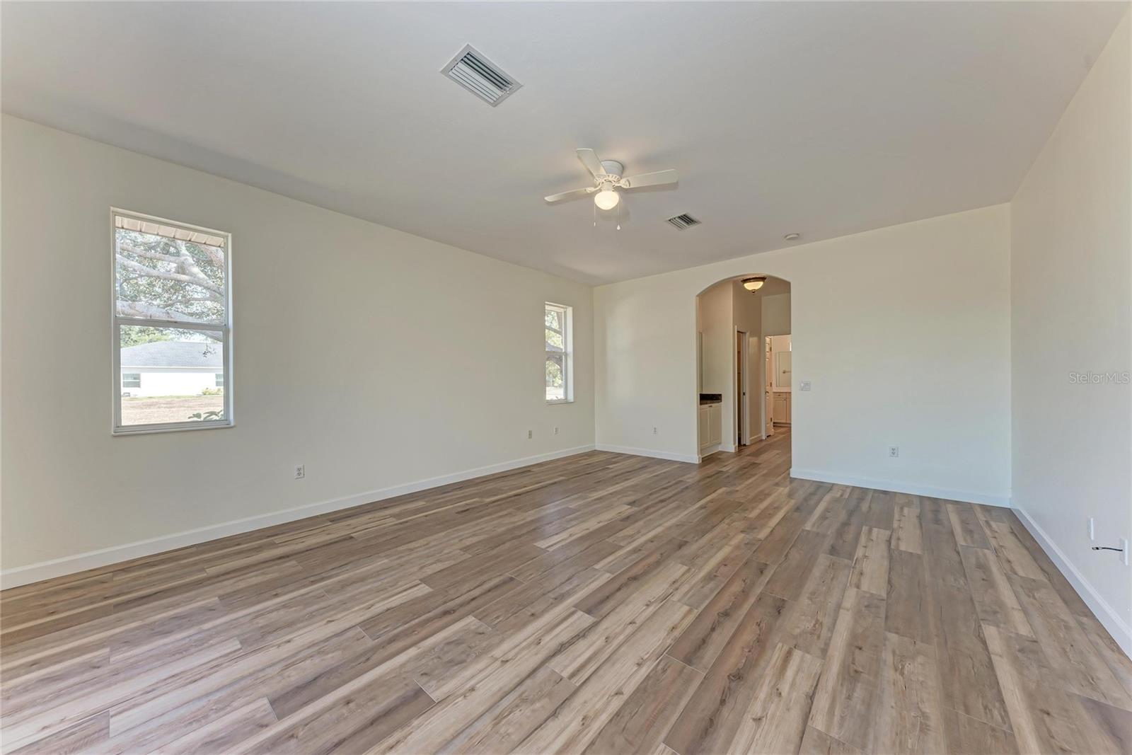 Image 28 of 61 For 25206 Nocturne Lane