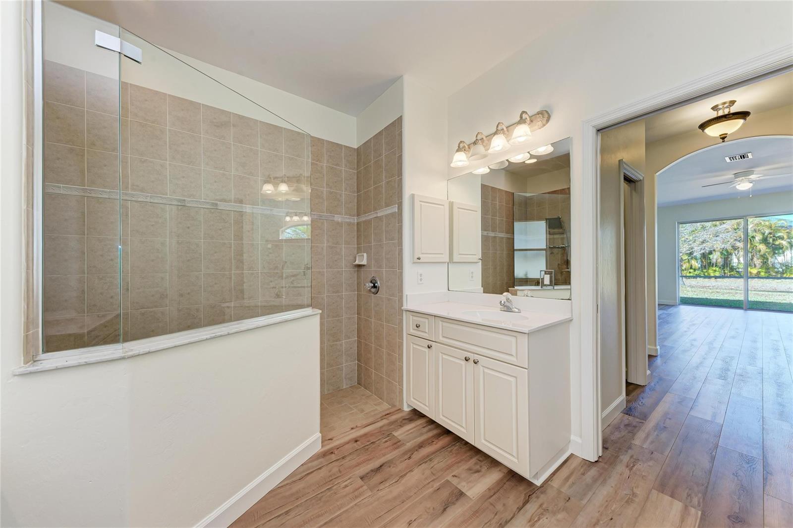 Image 33 of 61 For 25206 Nocturne Lane