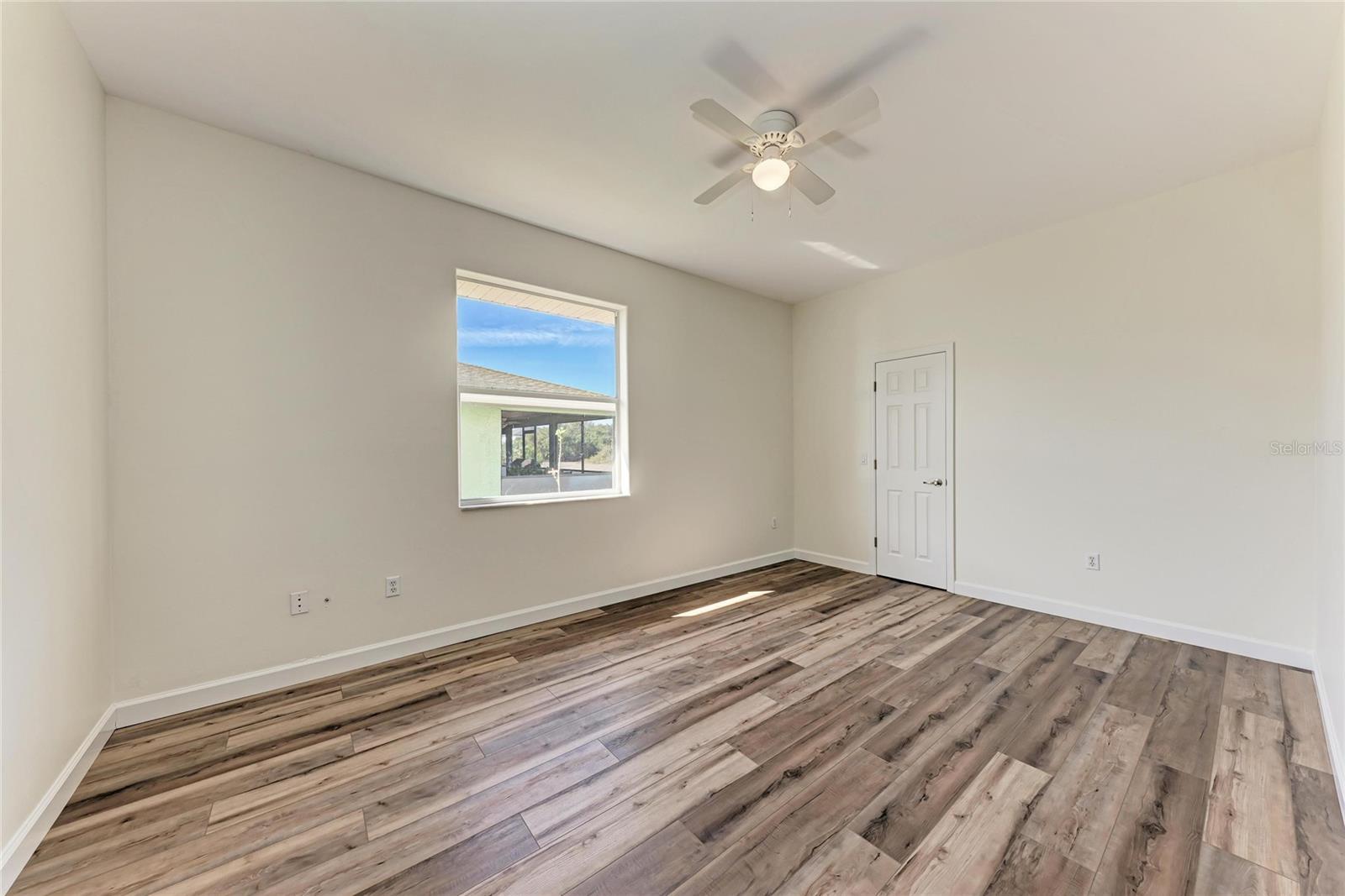 Image 40 of 61 For 25206 Nocturne Lane