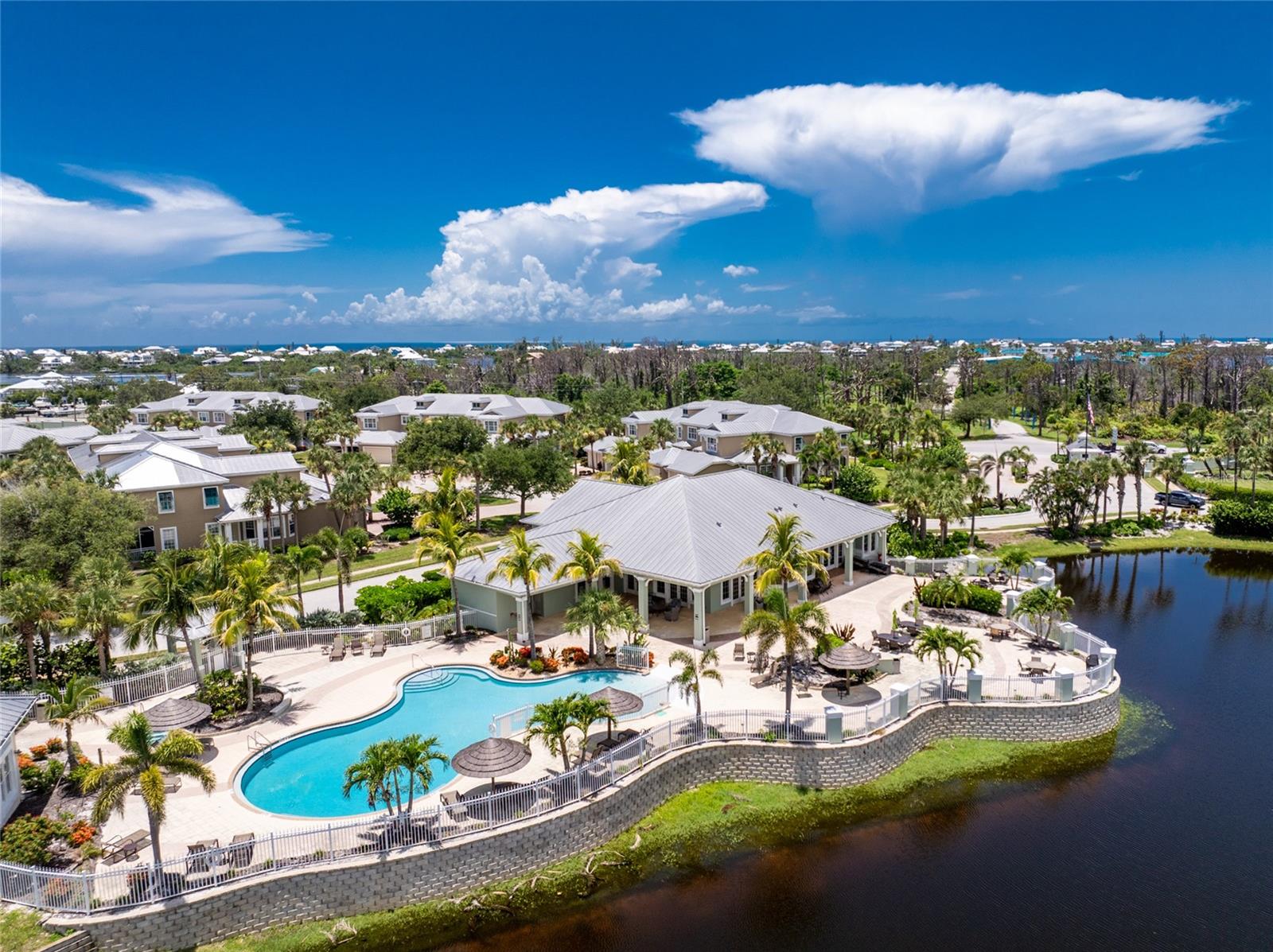 Image 4 of 78 For 8571 Amberjack Circle 103