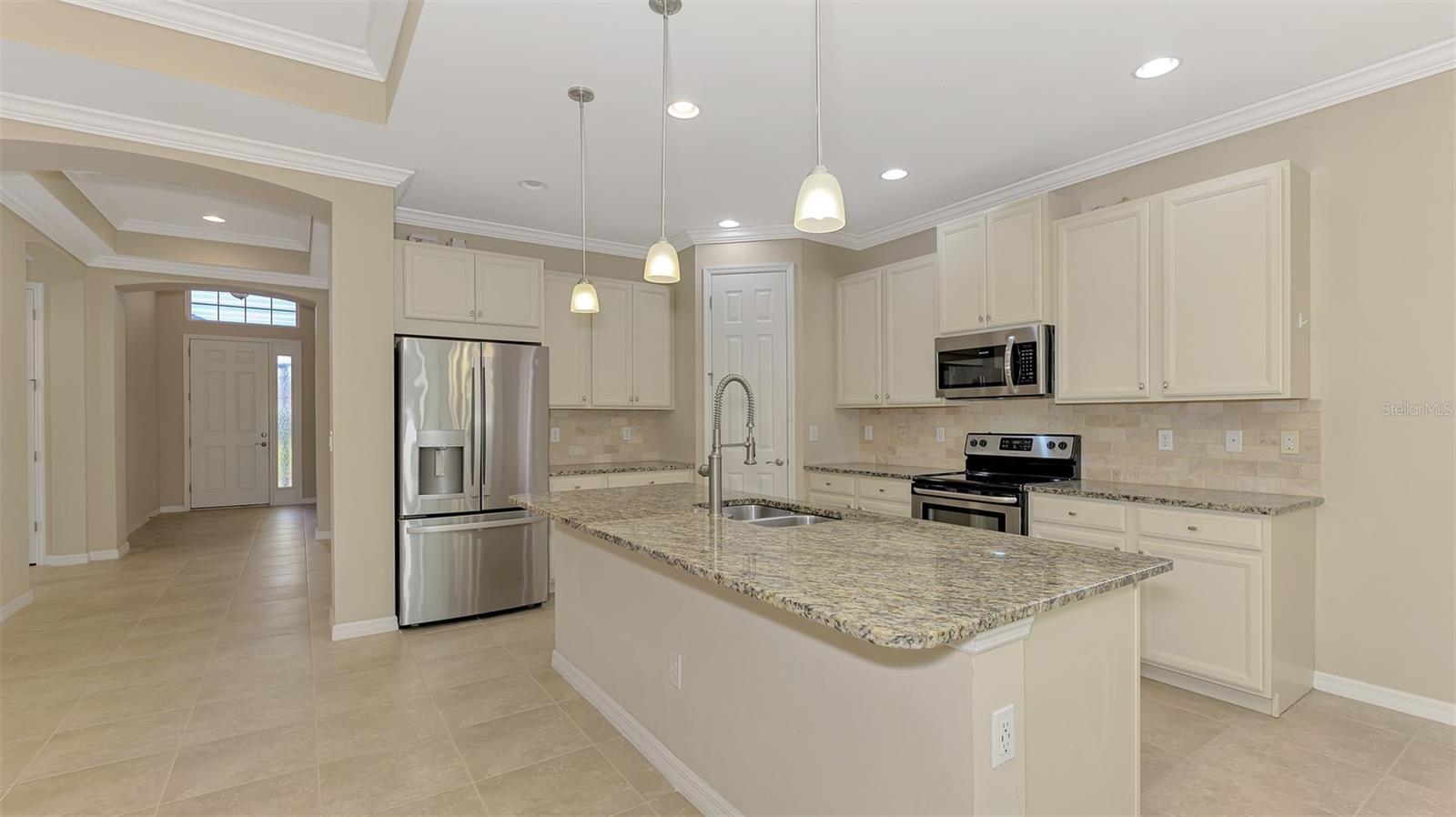 Image 20 of 76 For 11666 Parrotfish Street