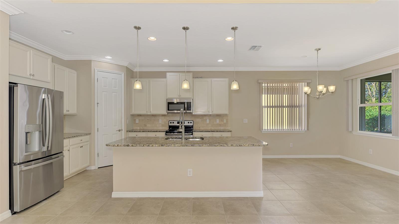 Image 21 of 76 For 11666 Parrotfish Street