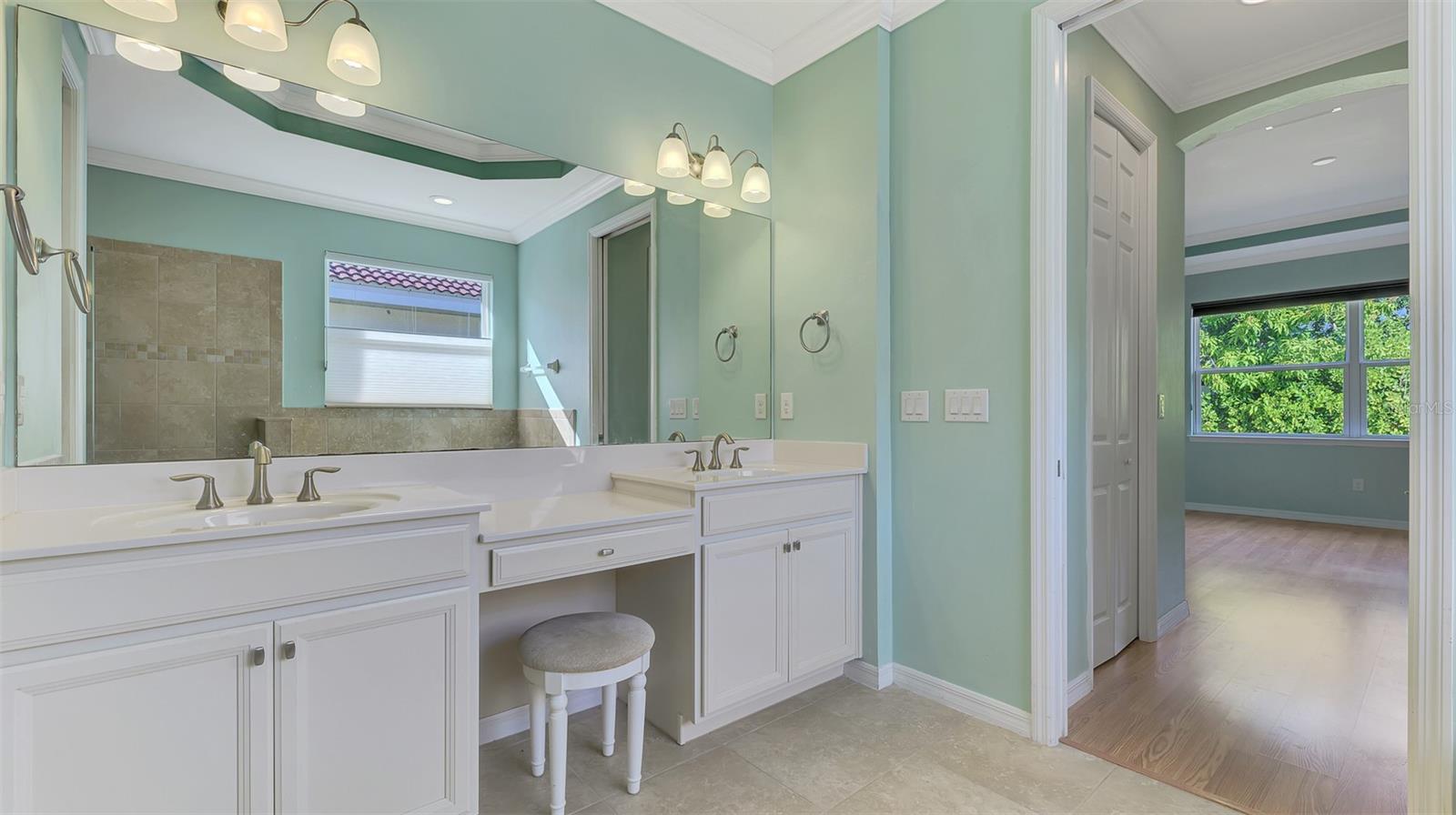 Image 39 of 76 For 11666 Parrotfish Street