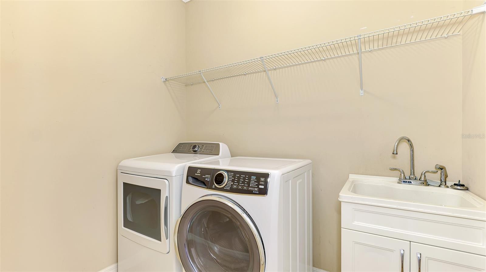 Image 41 of 76 For 11666 Parrotfish Street