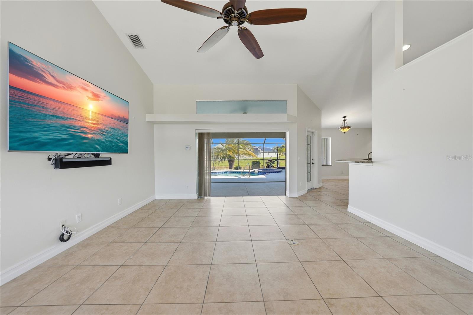 Image 10 of 54 For 721 Rotonda Circle