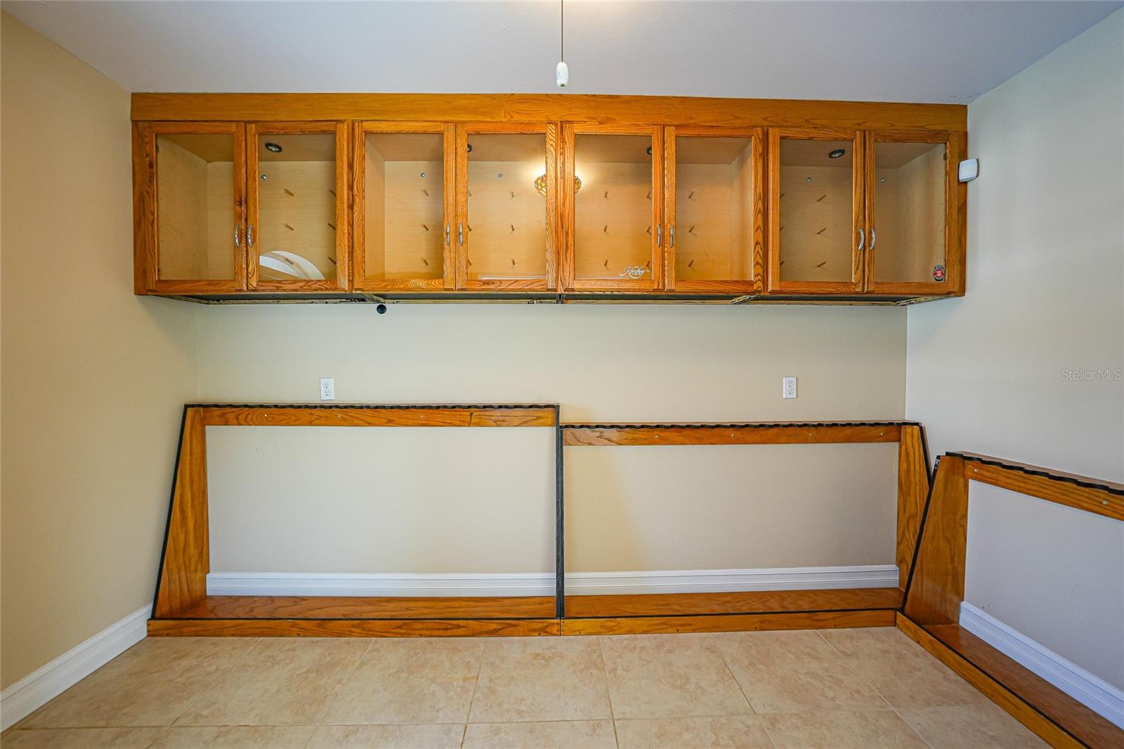 Image 29 of 54 For 721 Rotonda Circle