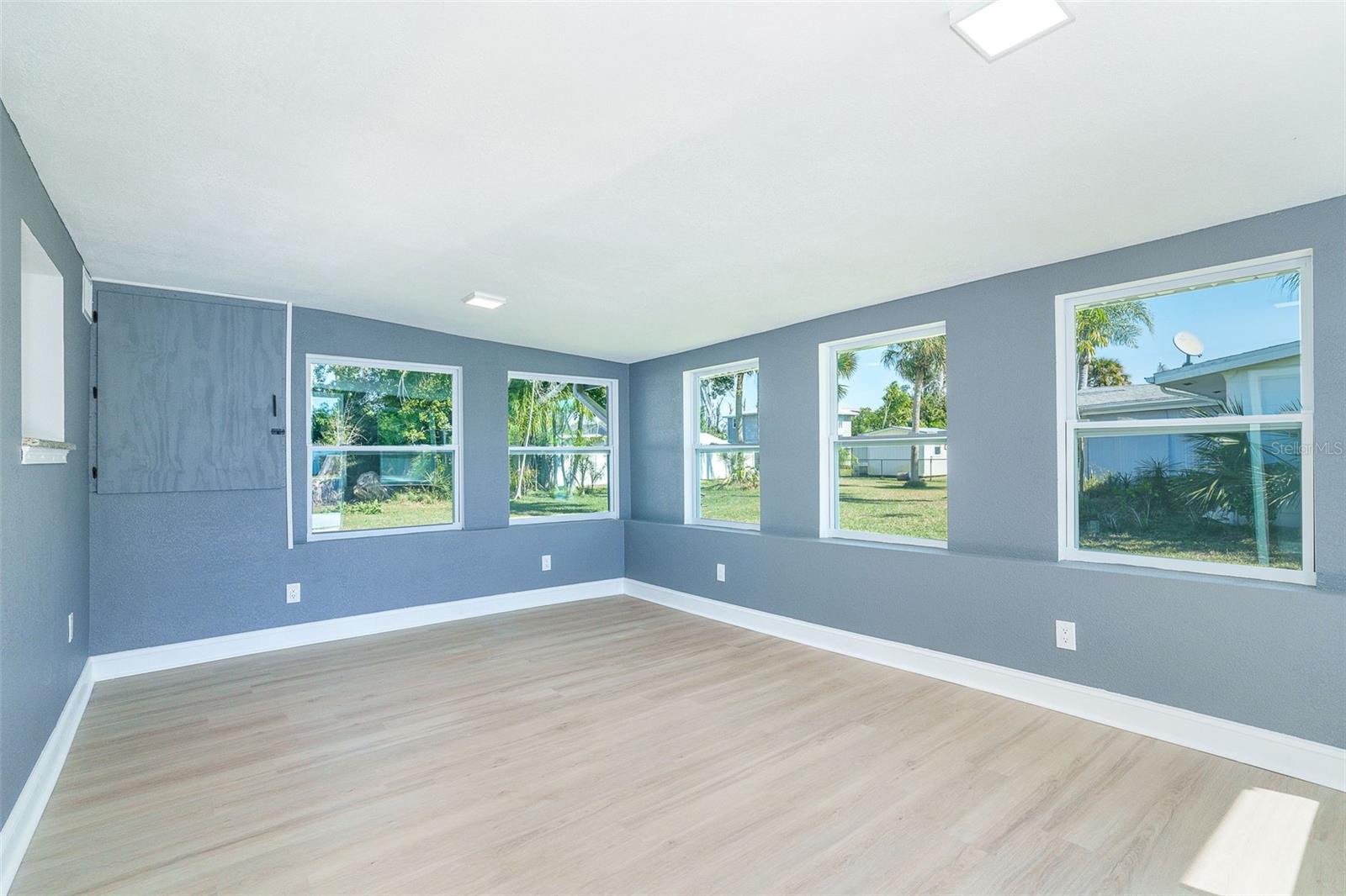 Image 23 of 41 For 9080 Griggs Road