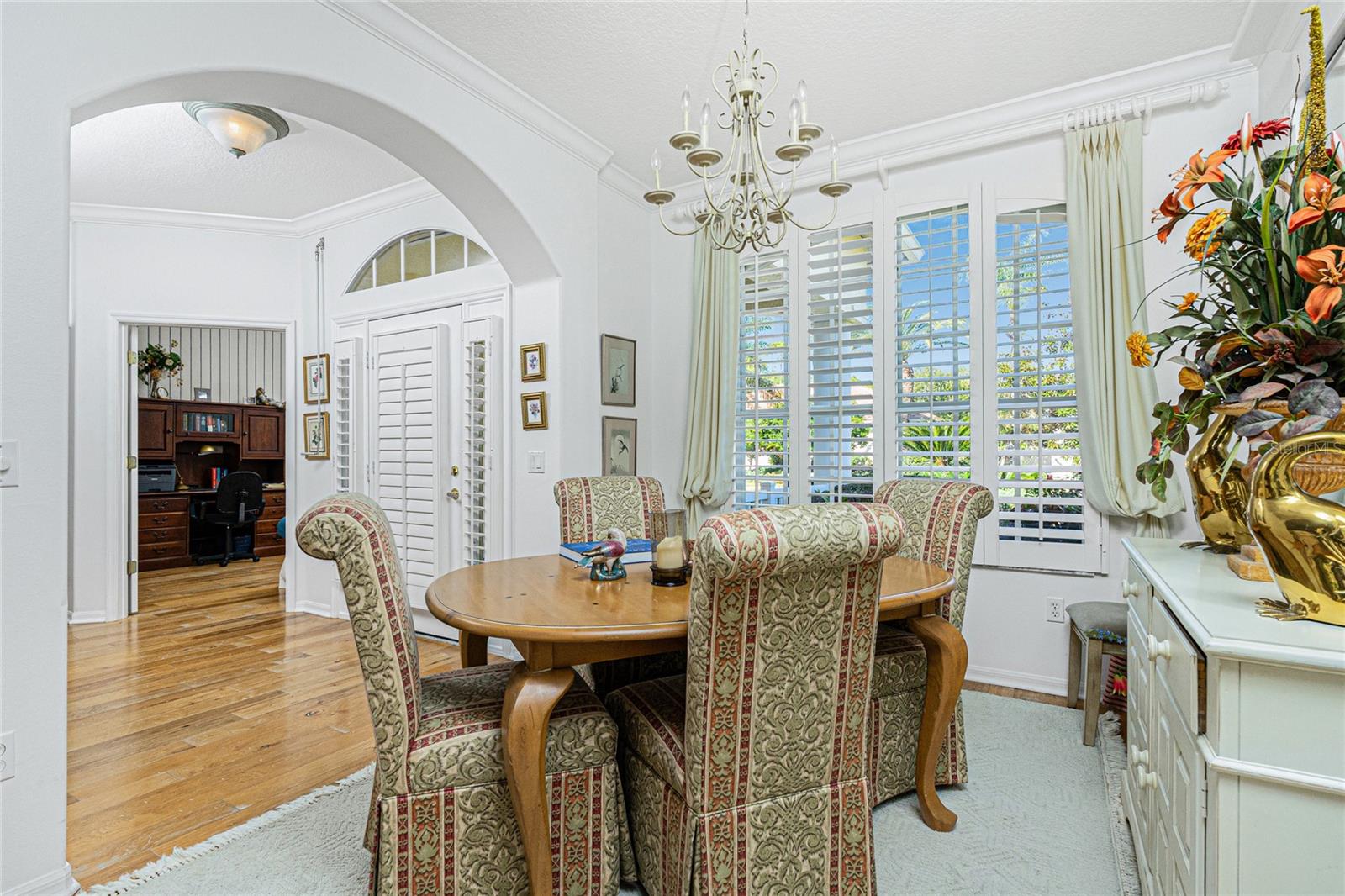 Image 14 of 56 For 811 Shadow Bay Way