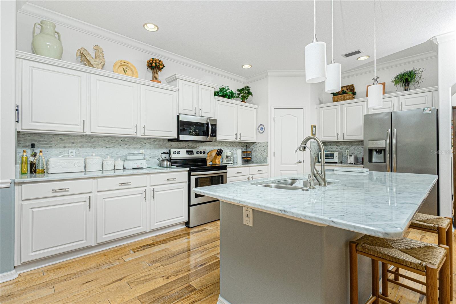 Image 16 of 56 For 811 Shadow Bay Way