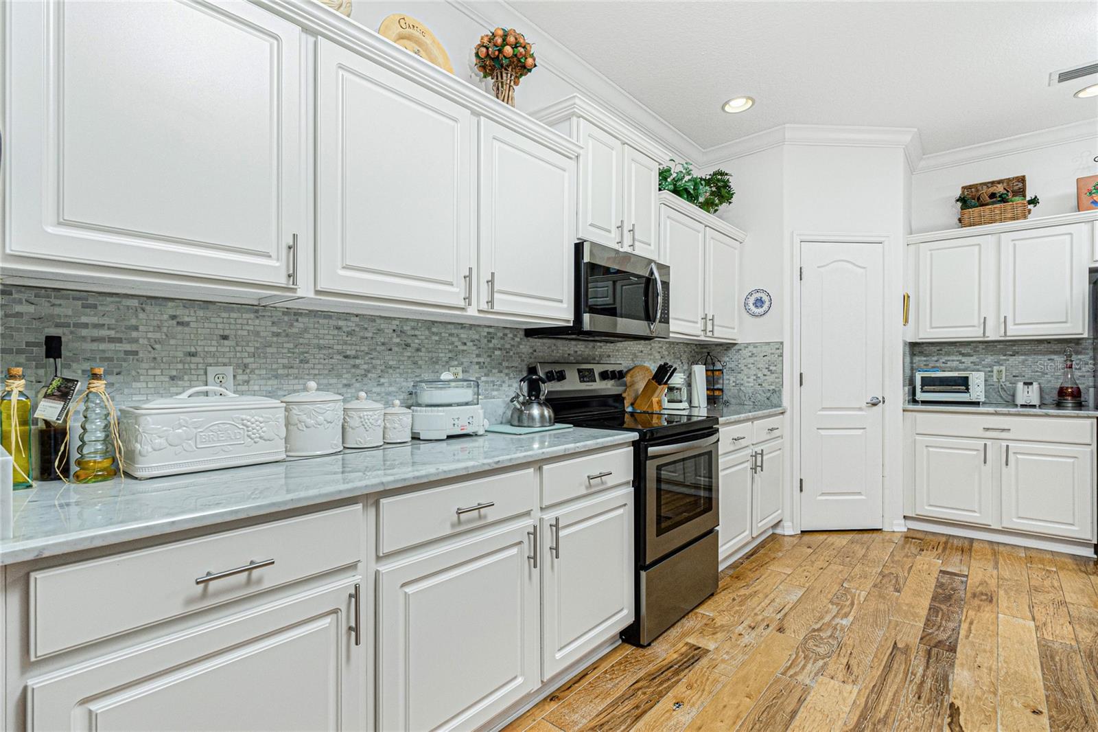 Image 20 of 56 For 811 Shadow Bay Way